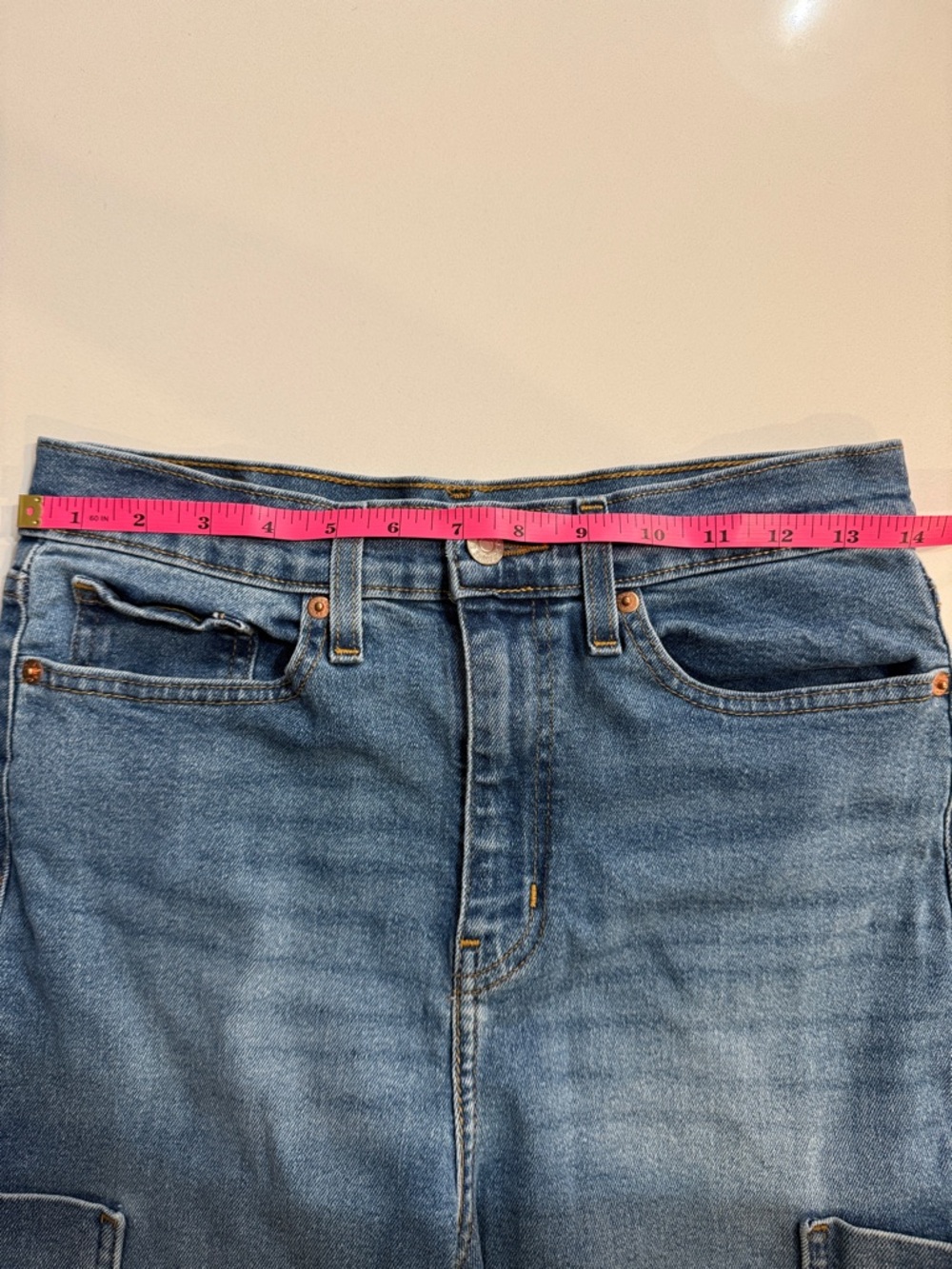 Signature by Levi Strauss Straight-Leg Light Blue Cargo Jeans. Size 6 - Picture 10 of 11